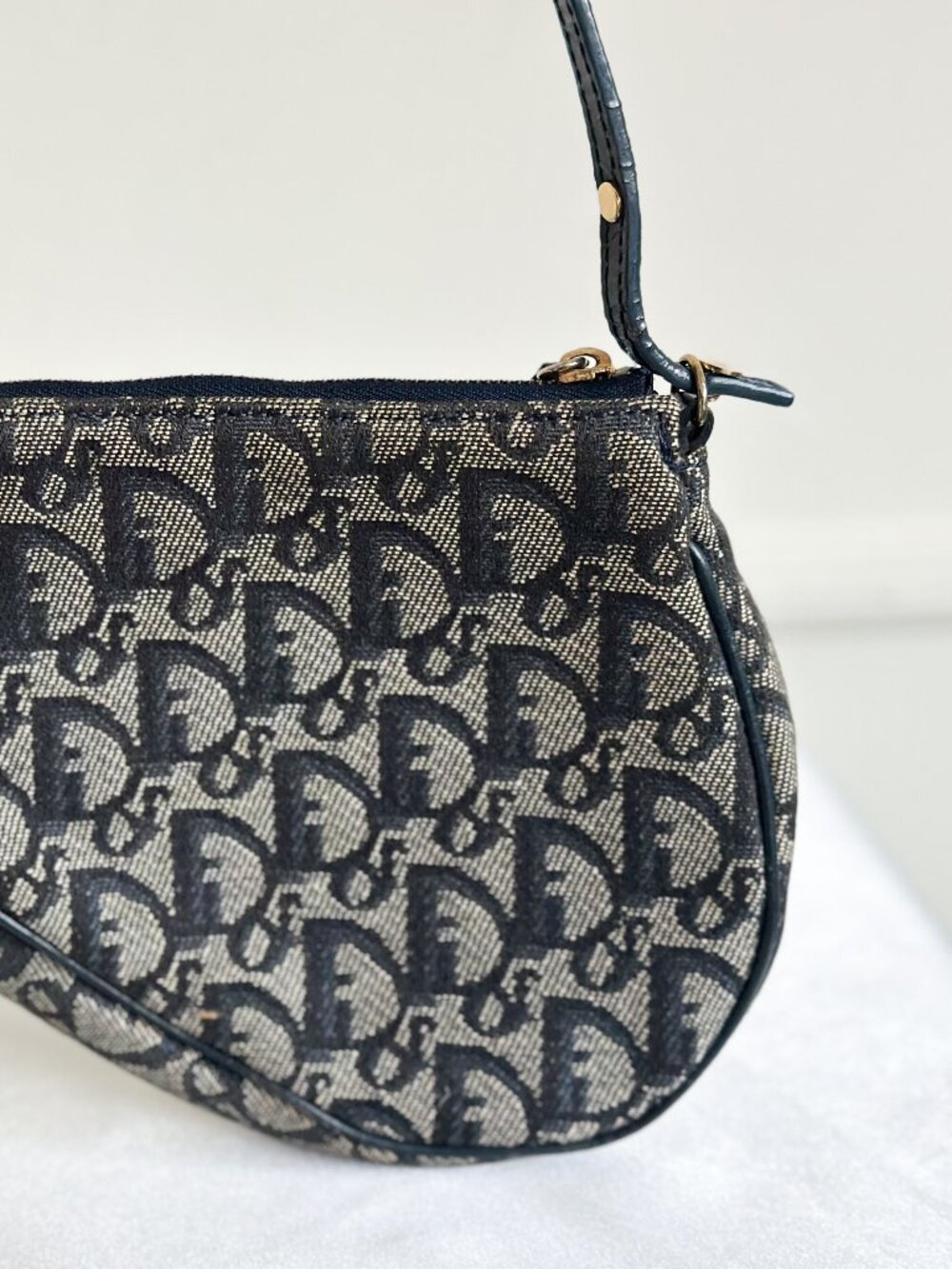 Christian Dior Vintage Saddle Bag - Picture 5 of 16